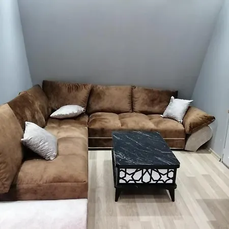 Yaz Apartment *