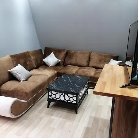 Yaz Apartment *